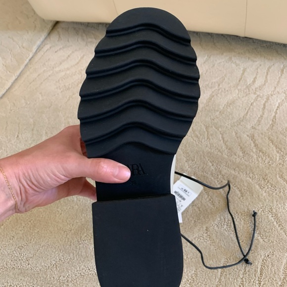 Zara Low Heeled Laced Leather Ankle Boots - Picture 3 of 4